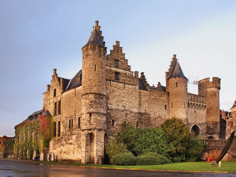 Chateau Naveau, Belgium